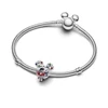 Kép 3/3 - Pandora Disney Mickey egér karácsonyi koszorú charm - 793531C01