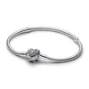 Kép 1/3 - Pandora Szívek szárnyán kapcsos kígyólánc karkötő 16 cm - 593680C01-16