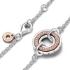 Kép 2/3 - Pandora logó ezüst és 14k rózsaaranyozott karkötő cirkóniával 18 cm - 582741C01-18