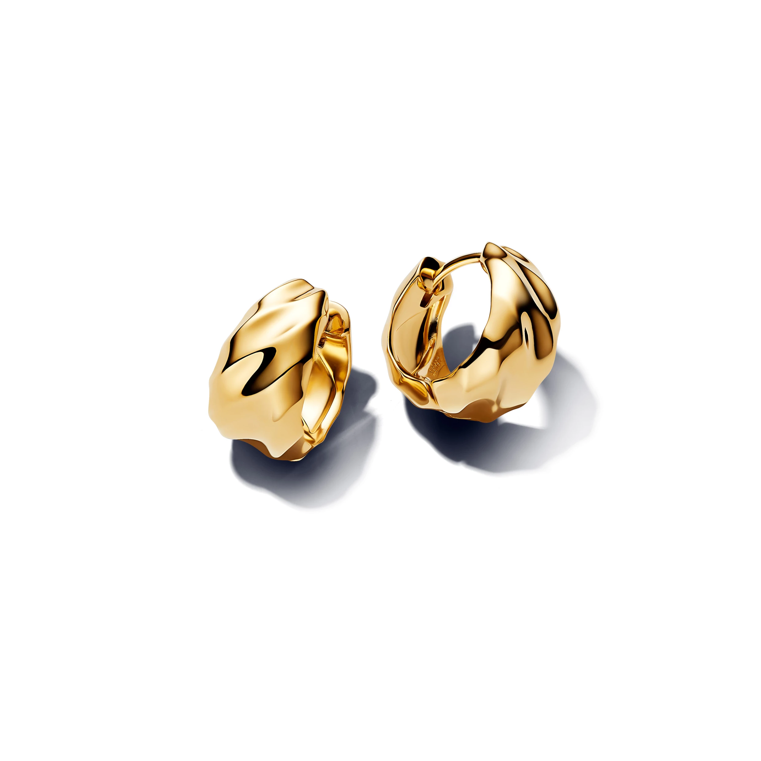 Pandora 14K aranyozott hullámos fülbevaló - 263874C00